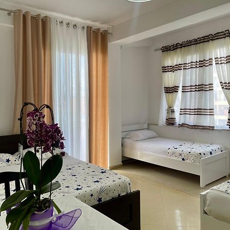 Marra'S Rooms Durrës Extérieur photo