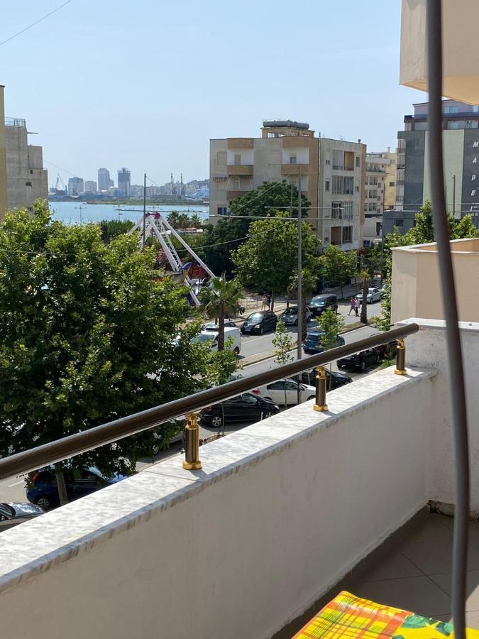 Marra'S Rooms Durrës Extérieur photo