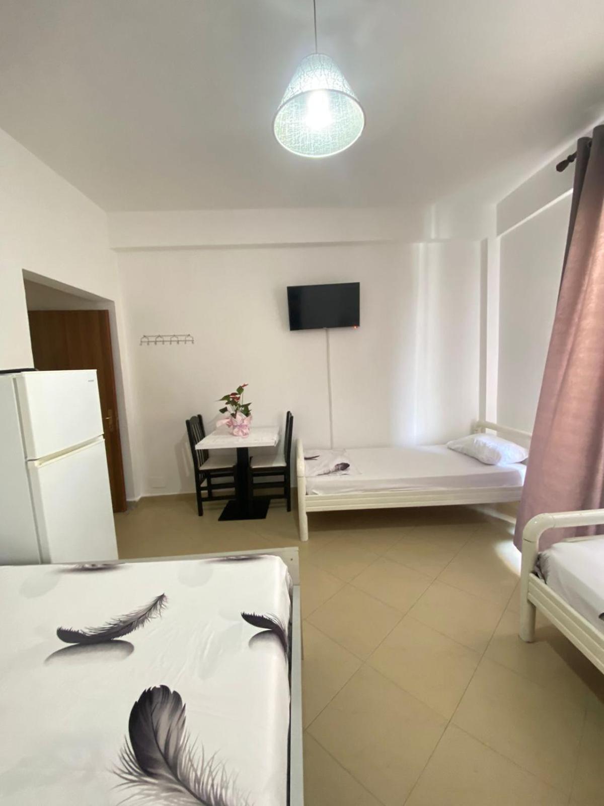 Marra'S Rooms Durrës Extérieur photo